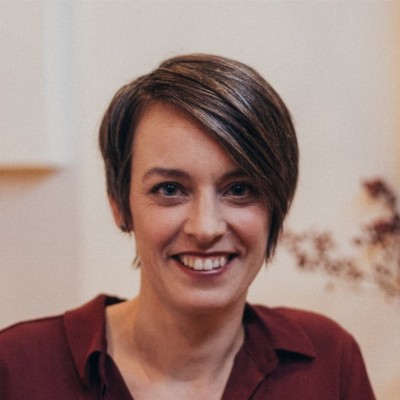 Eline Blom Haptotherapie en Relatietherapie | Authentiek Liefdesleven