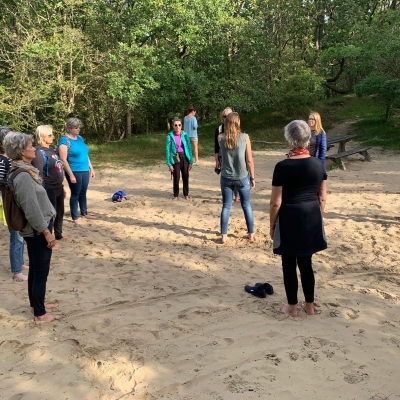 GEANNULEERD!! Maandelijkse blote voeten wandeling met ademoefeningen en een water dip