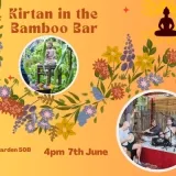 Kirtan in de Bamboo-Bar