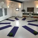 Verhuur van praktijkruimte en een ruime, lichte (yoga) zaal 63m2, in centrum van Heemstede