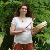 Vrouwencirkel: een magische avond buiten rond het vuur