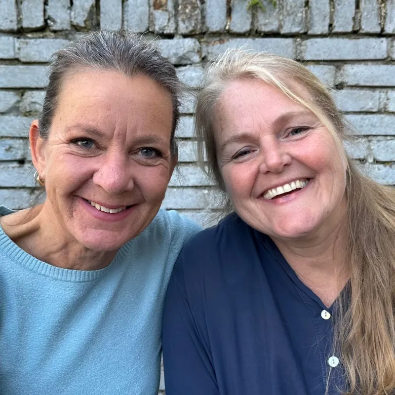 Karina de Jong en Manon Wisman