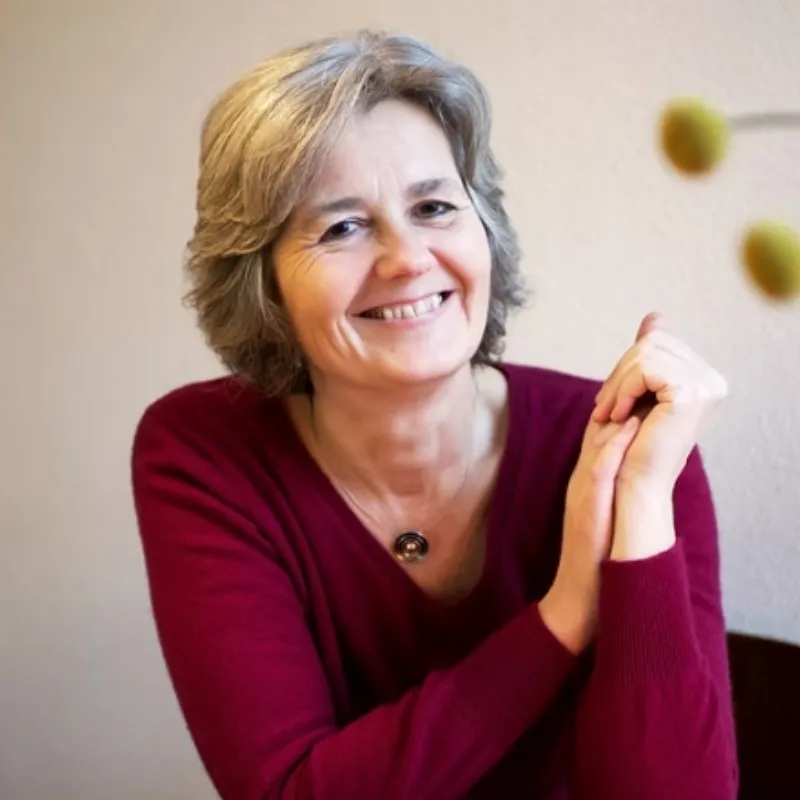 Petra vanOs